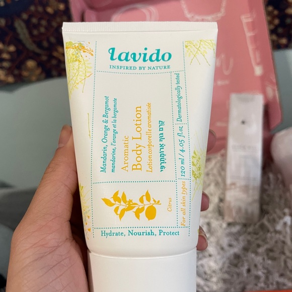 FabFitFun Box - Picture 3 of 6